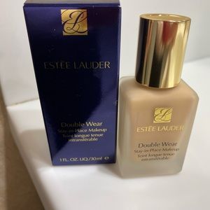 Estée Lauder double wear brand new in box warm vanilla